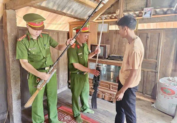 Chuyện đổi gạo, nhu yếu phẩm lấy "hàng nóng" tại Quảng Trị- Ảnh 3. Chuyện đổi gạo, nhu yếu phẩm lấy "hàng nóng" tại Quảng Trị- Ảnh 3.