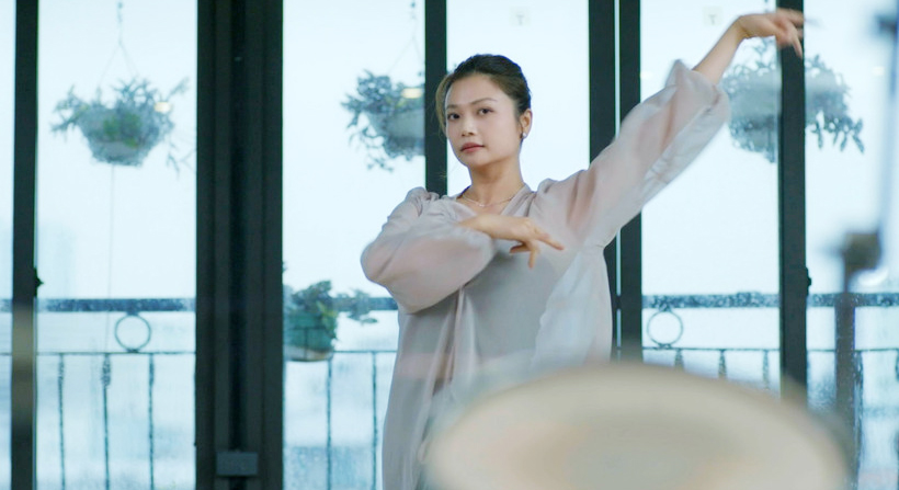 Mỹ nhân hot nhất phim giờ vàng VTV: Khoe sắc vóc đáng ngưỡng mộ ở tuổi 45  - Ảnh 1.