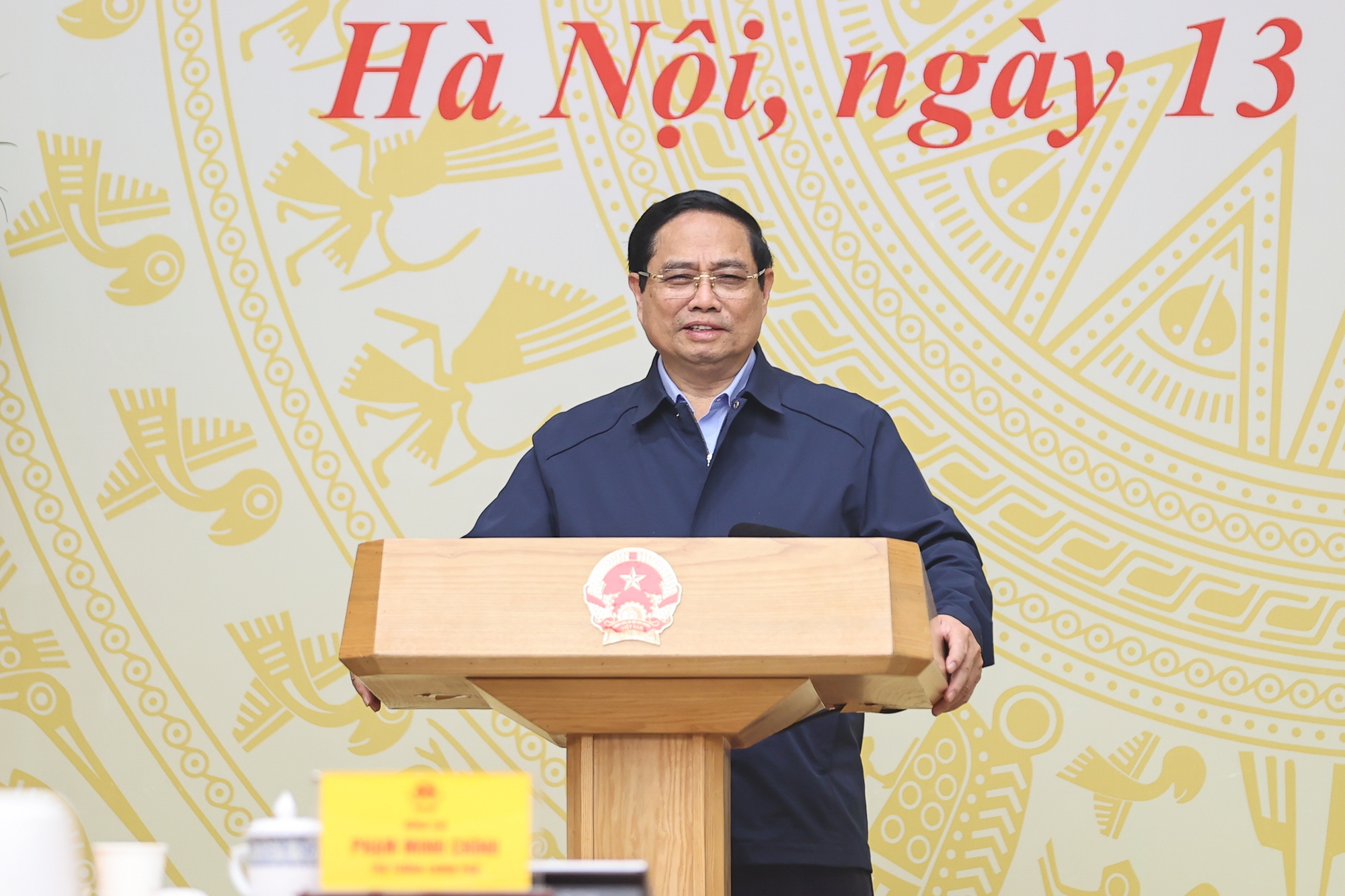 Thủ tướng: Đưa các dự án nhà ở xã hội vào "luồng xanh", "luồng ưu tiên" - Ảnh 1.