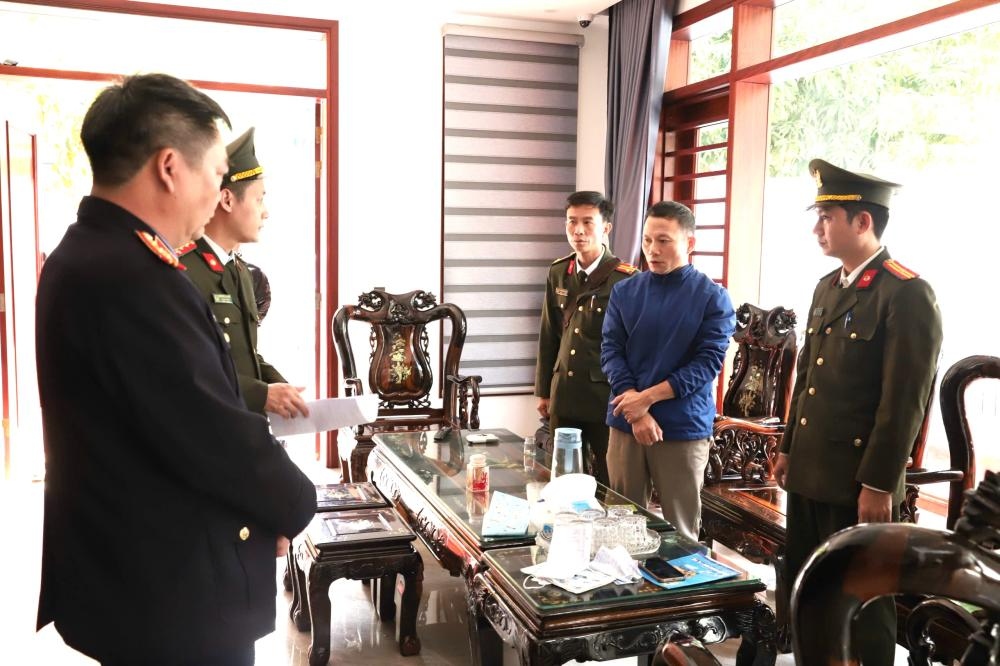 Bắt nữ giám đốc Trung tâm huấn luyện và thi đấu thể dục thể thao tỉnh Hà Tĩnh - Ảnh 2.