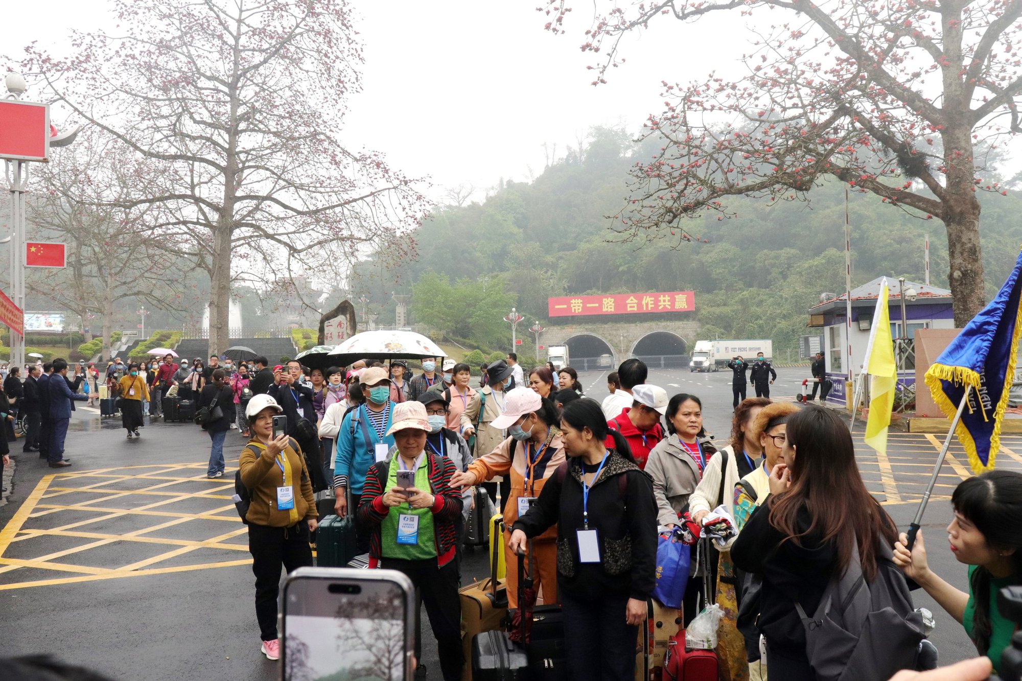 Chưa đến Tết nguyên đán Bính Ngọ, nhiều tour đã kín 60–80% chỗ- Ảnh 3.