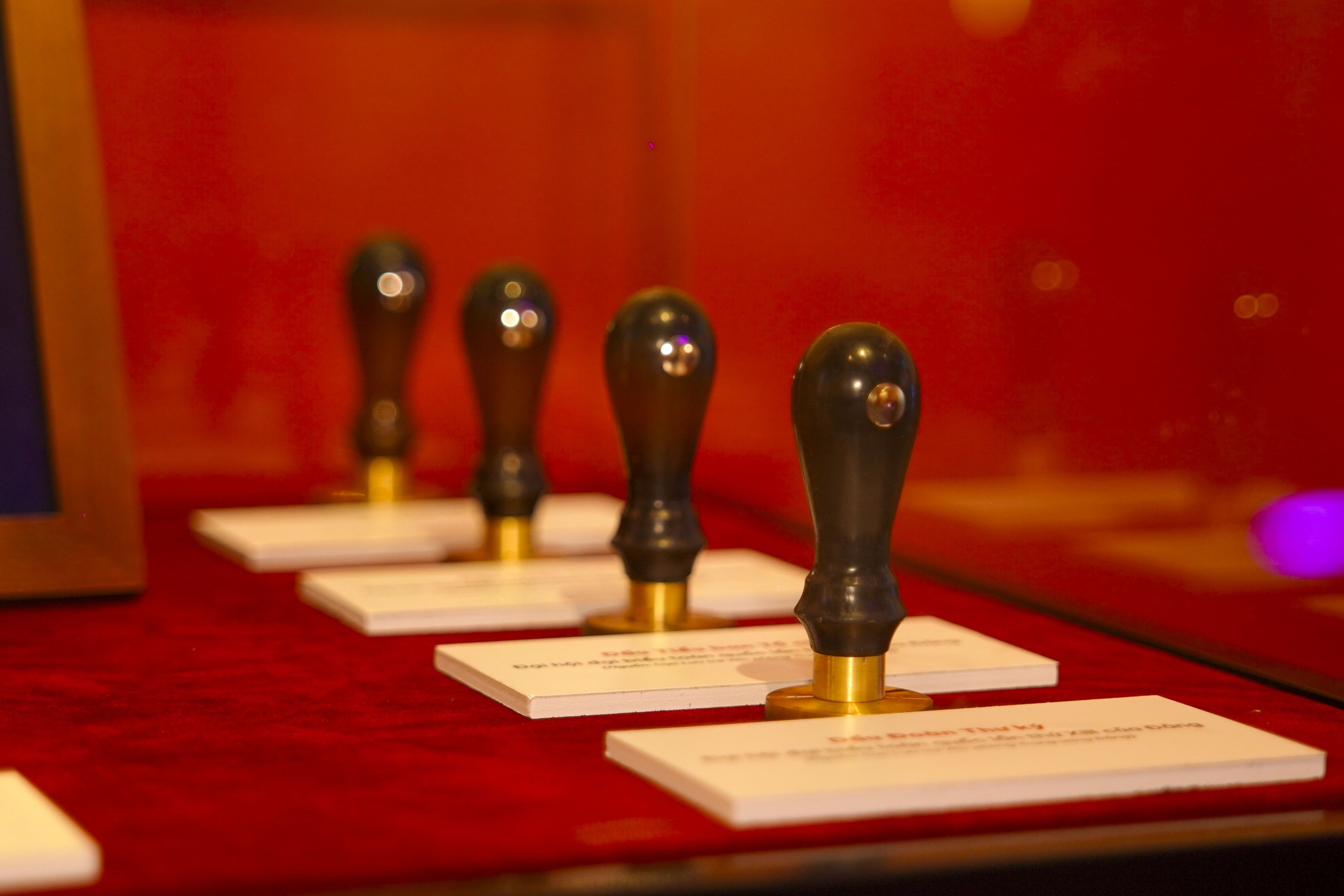 Nhìn lại lịch sử vẻ vang của Đảng thông qua triển lãm các kỳ Đại hội - Ảnh 3.