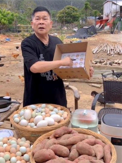 Trắng tay vì món nợ 191 tỷ đồng, nam nghệ sĩ hàng đầu showbiz phải vất vả mưu sinh - Ảnh 2.