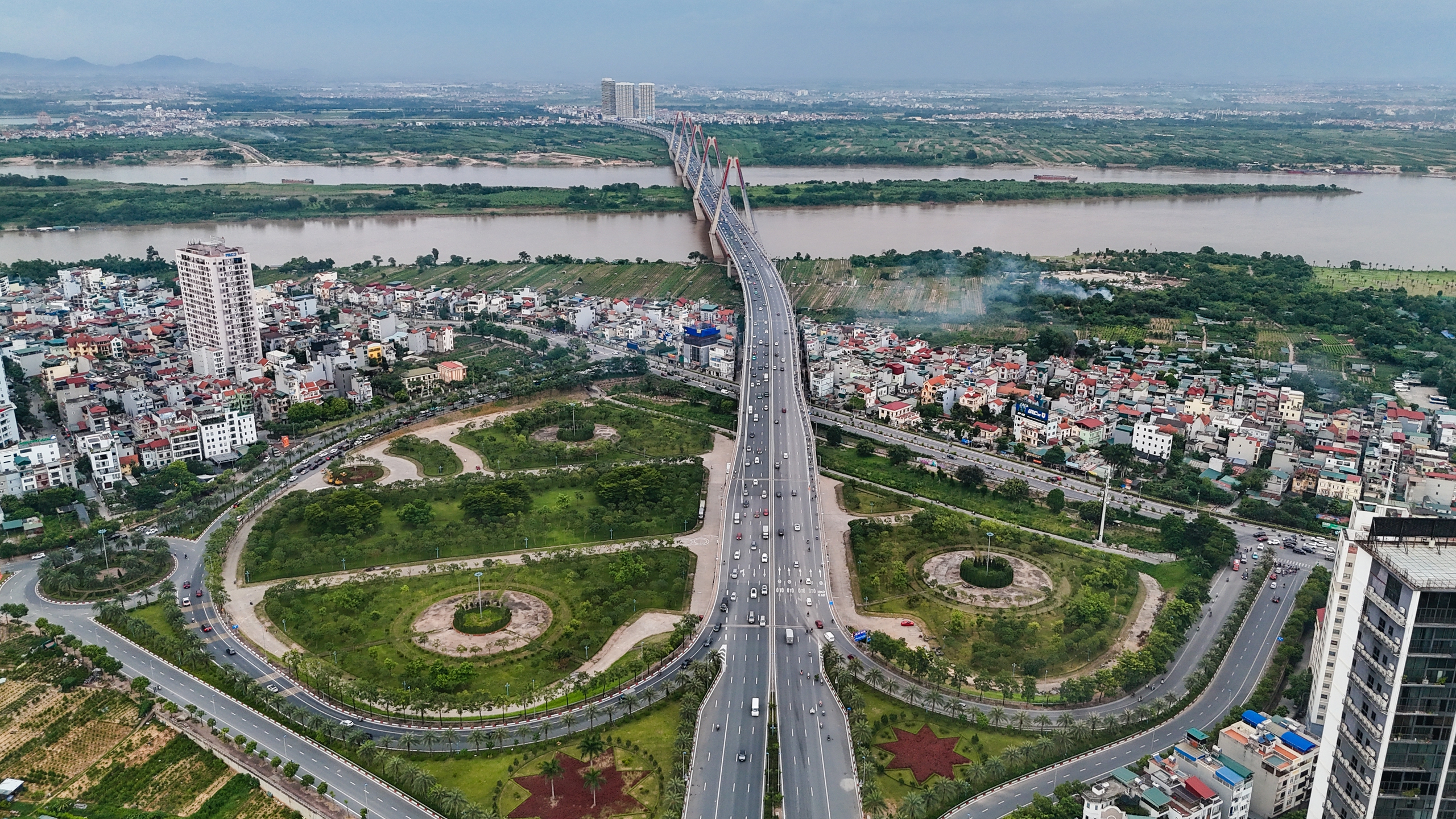 Tiến tới Đại hội XIV của Đảng: Công trình đột phá và tầm nhìn vượt thời đại- Ảnh 4.