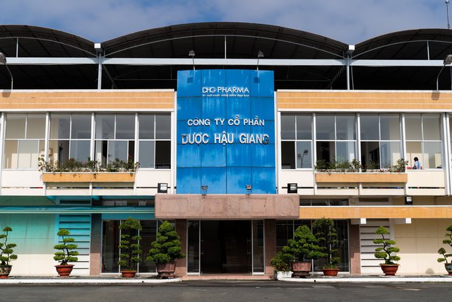 Loạt mỹ phẩm do Dược Hậu Giang ph&acirc;n phối bị Bộ Y tế &ldquo;tu&yacute;t c&ograve;i"- Ảnh 2.