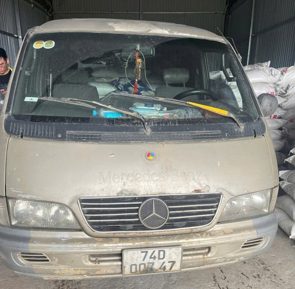 Bí mật sau những chuyến xe nằm "bất động" lúc rạng sáng- Ảnh 3. Bí mật sau những chuyến xe nằm "bất động" lúc rạng sáng- Ảnh 3.