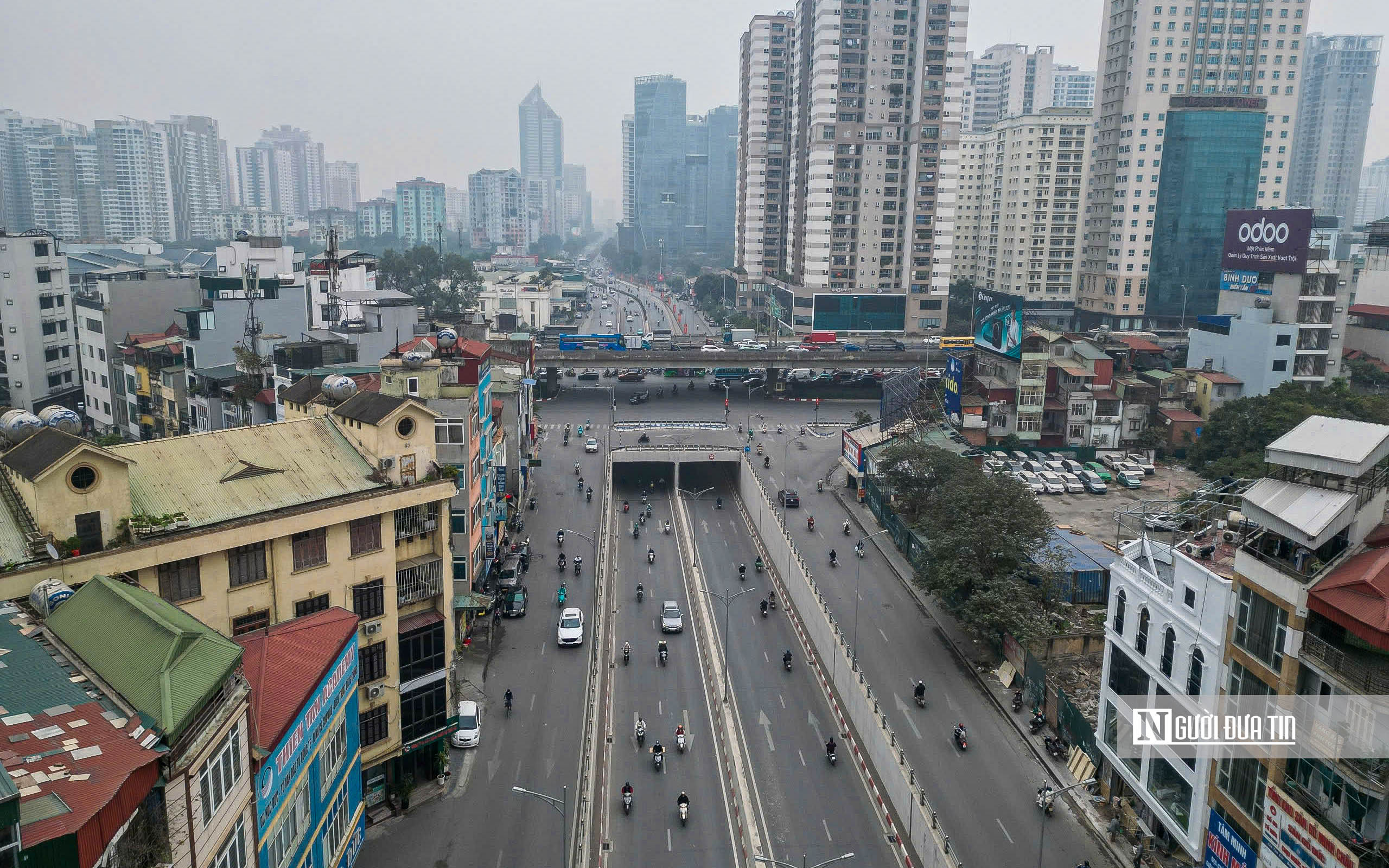 H&agrave; Nội: Đường phố th&ocirc;ng tho&aacute;ng khi cấm xe tải từ 2 tấn v&agrave;o nội đ&ocirc; - Ảnh 9.