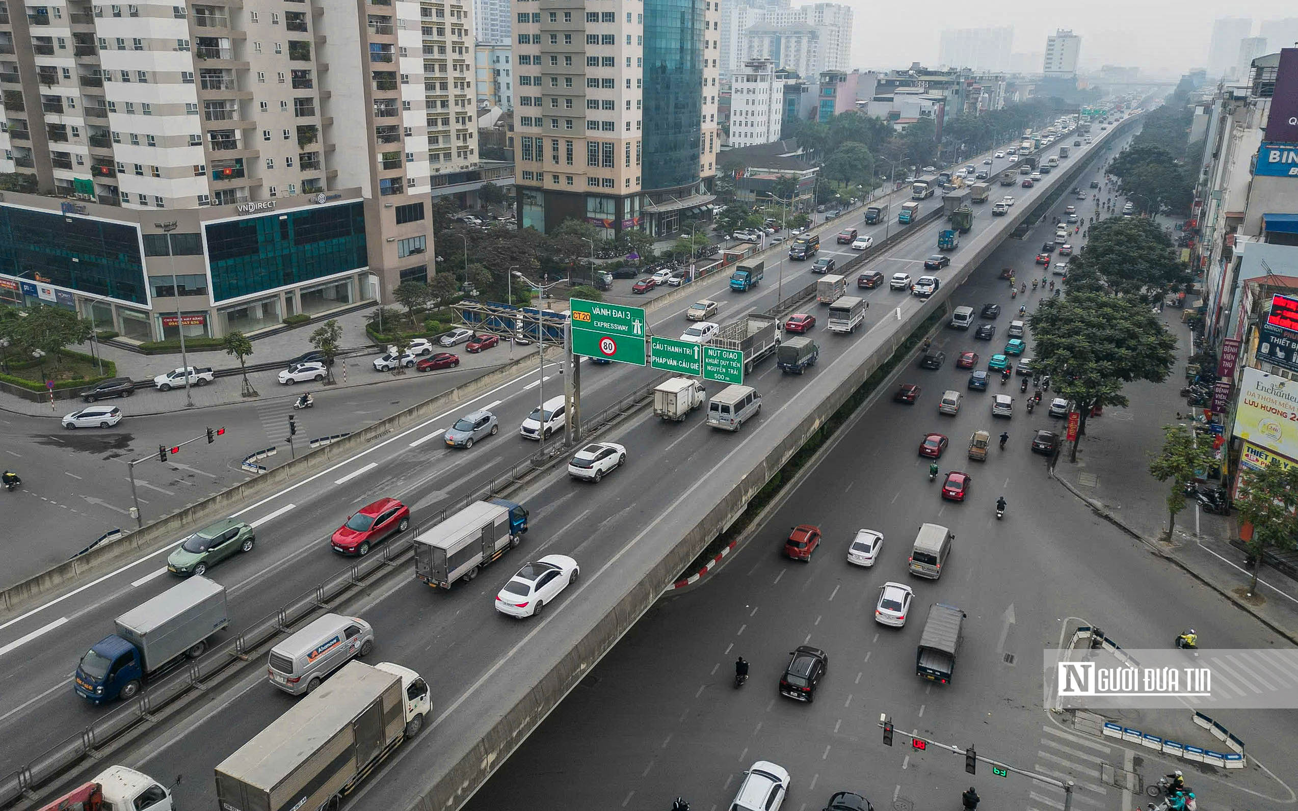 H&agrave; Nội: Đường phố th&ocirc;ng tho&aacute;ng khi cấm xe tải từ 2 tấn v&agrave;o nội đ&ocirc; - Ảnh 1.