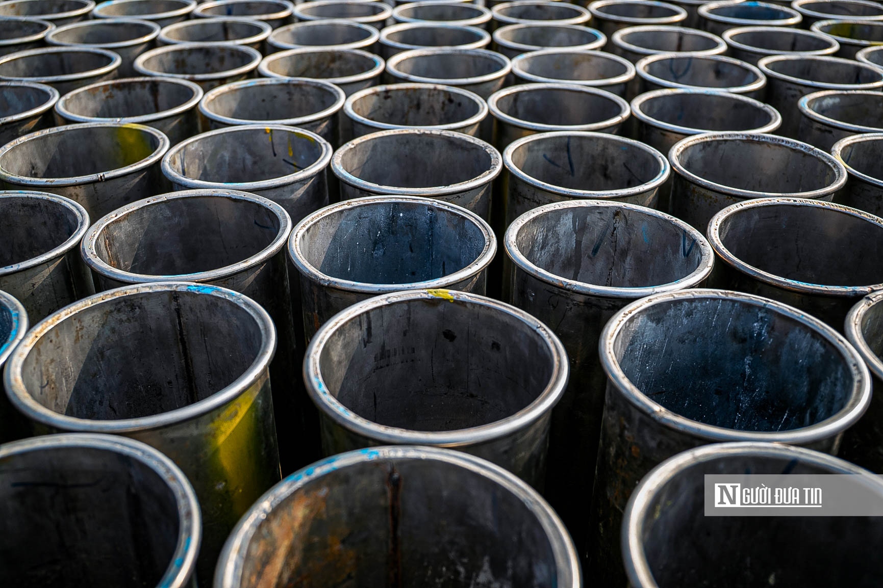 B&ecirc;n trong trận địa ph&aacute;o ch&agrave;o mừng th&agrave;nh c&ocirc;ng Đại hội XIV của Đảng  - Ảnh 9.