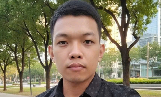 Nghi phạm s&aacute;t hại 2 người phụ nữ đ&atilde; ra đầu th&uacute; tại C&ocirc;ng an H&agrave; Nội - Ảnh 1.