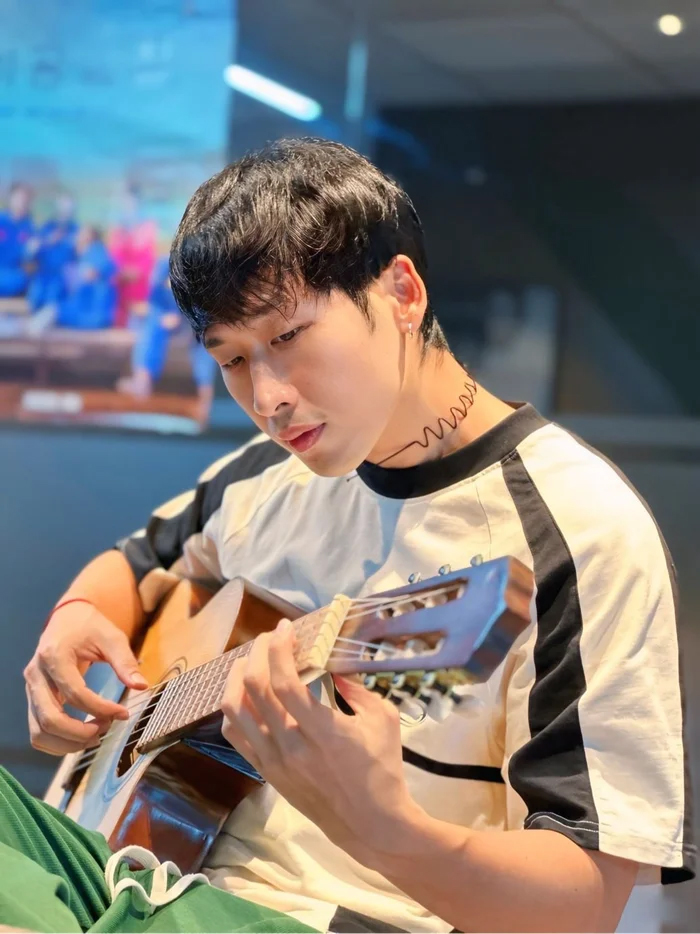 Nam chính "Mang mẹ đi bỏ" khiến khán giả lo lắng - Ảnh 3.