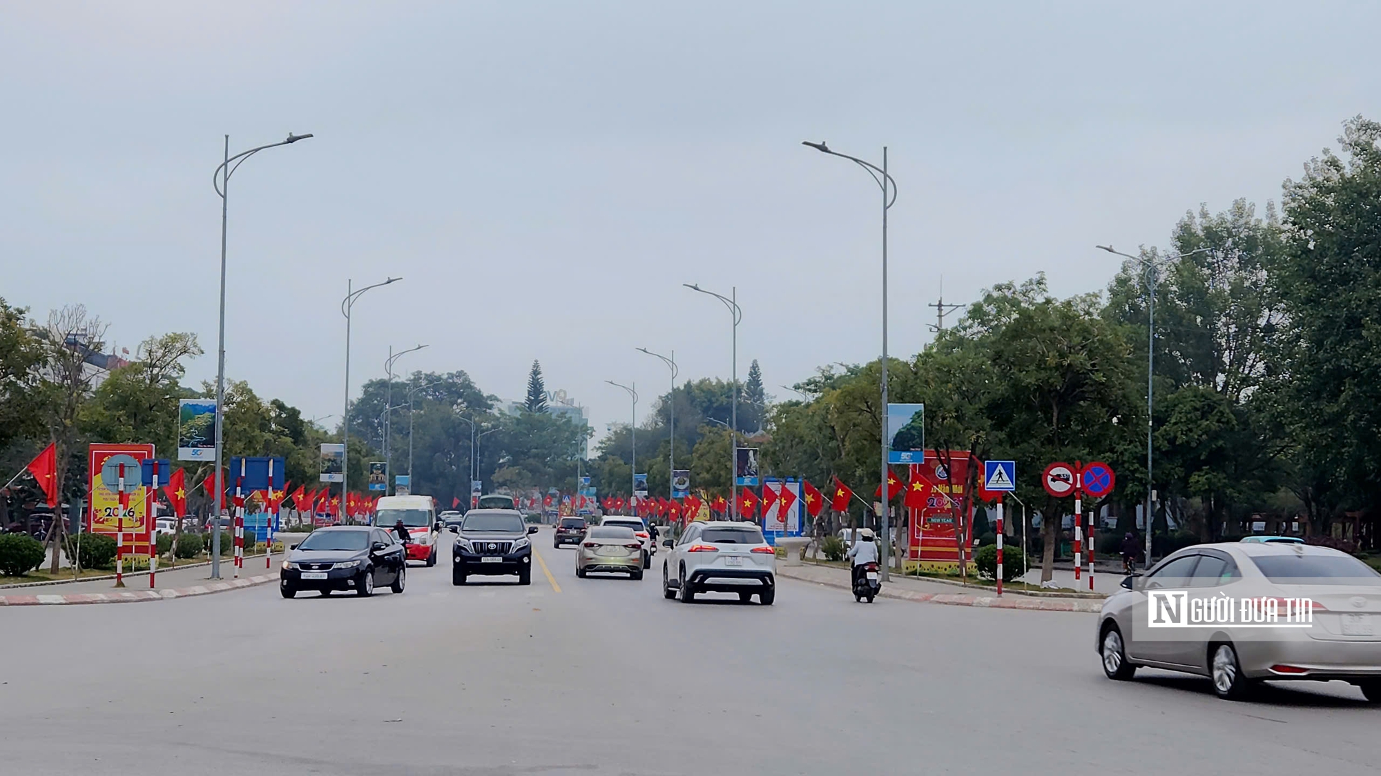 Kh&iacute; thế Đại hội XIV lan tỏa, Lạng Sơn rực rỡ cờ hoa- Ảnh 2.