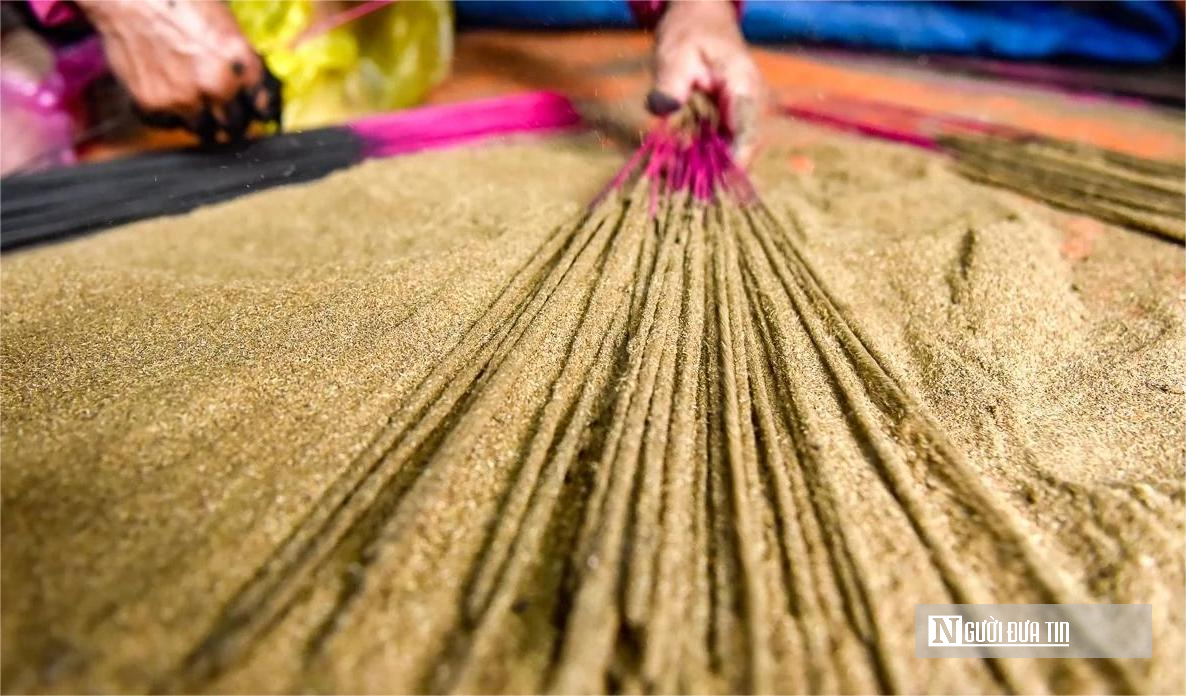 Giữ m&ugrave;i hương Tết ở l&agrave;ng hương trăm năm Đ&ocirc;ng Kh&ecirc;- Ảnh 7.