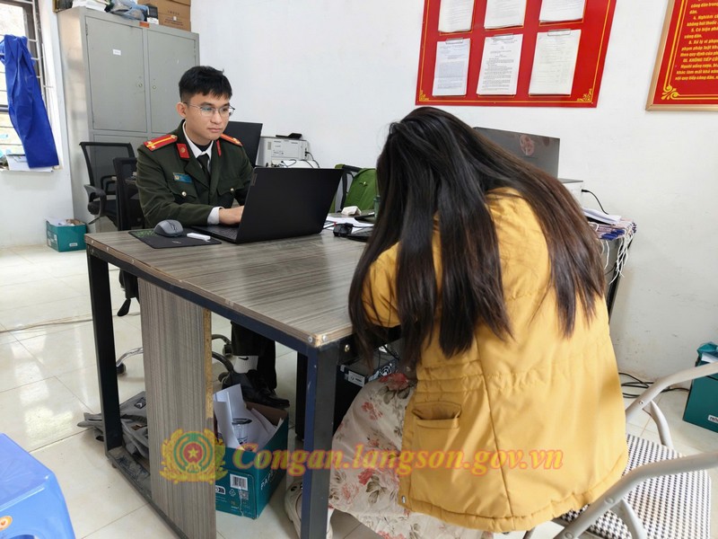 Đăng clip đánh ghen để tăng tương tác, người phụ nữ bị phạt 7,5 triệu đồng - Ảnh 2.