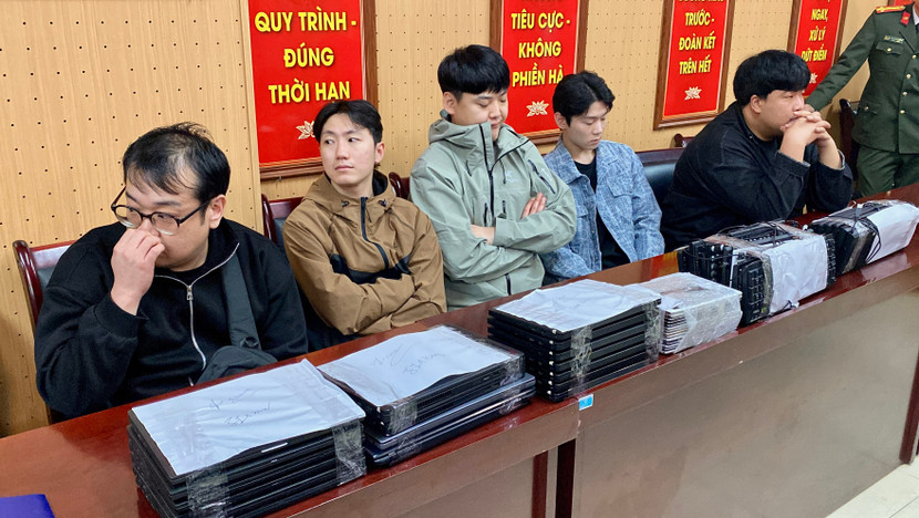 Bất ngờ đột k&iacute;ch 2 biệt thự hạng sang, đ&aacute;nh sập ổ nh&oacute;m lừa đảo người H&agrave;n Quốc- Ảnh 5.