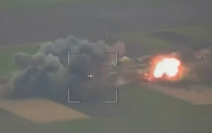 Nga xuy&ecirc;n thủng ph&ograve;ng tuyến, siết chặt mũi gọng k&igrave;m v&agrave;o Krasny Liman - Ảnh 1.