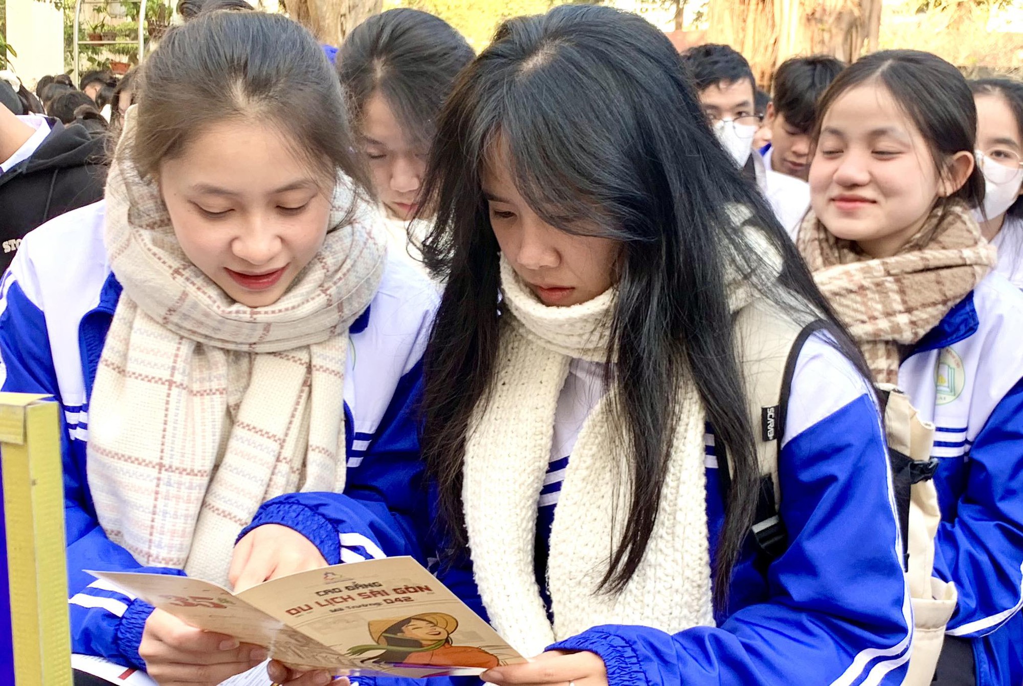 Siết điểm cộng IELTS, giới hạn nguyện vọng tuyển sinh ĐH, th&iacute; sinh cần lưu &yacute; - Ảnh 2.