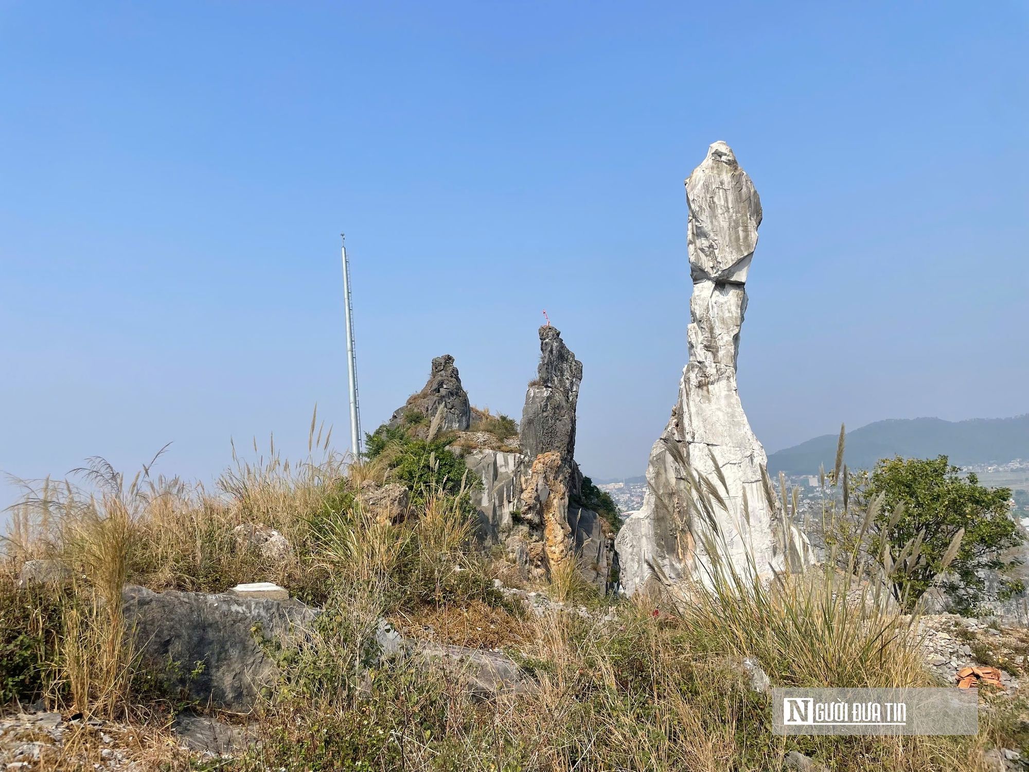 Thanh H&oacute;a y&ecirc;u cầu l&agrave;m r&otilde; th&ocirc;ng tin b&aacute;o ch&iacute; phản &aacute;nh về di t&iacute;ch H&ograve;n Vọng Phu sau gia cố 17 tỷ đồng   - Ảnh 2.