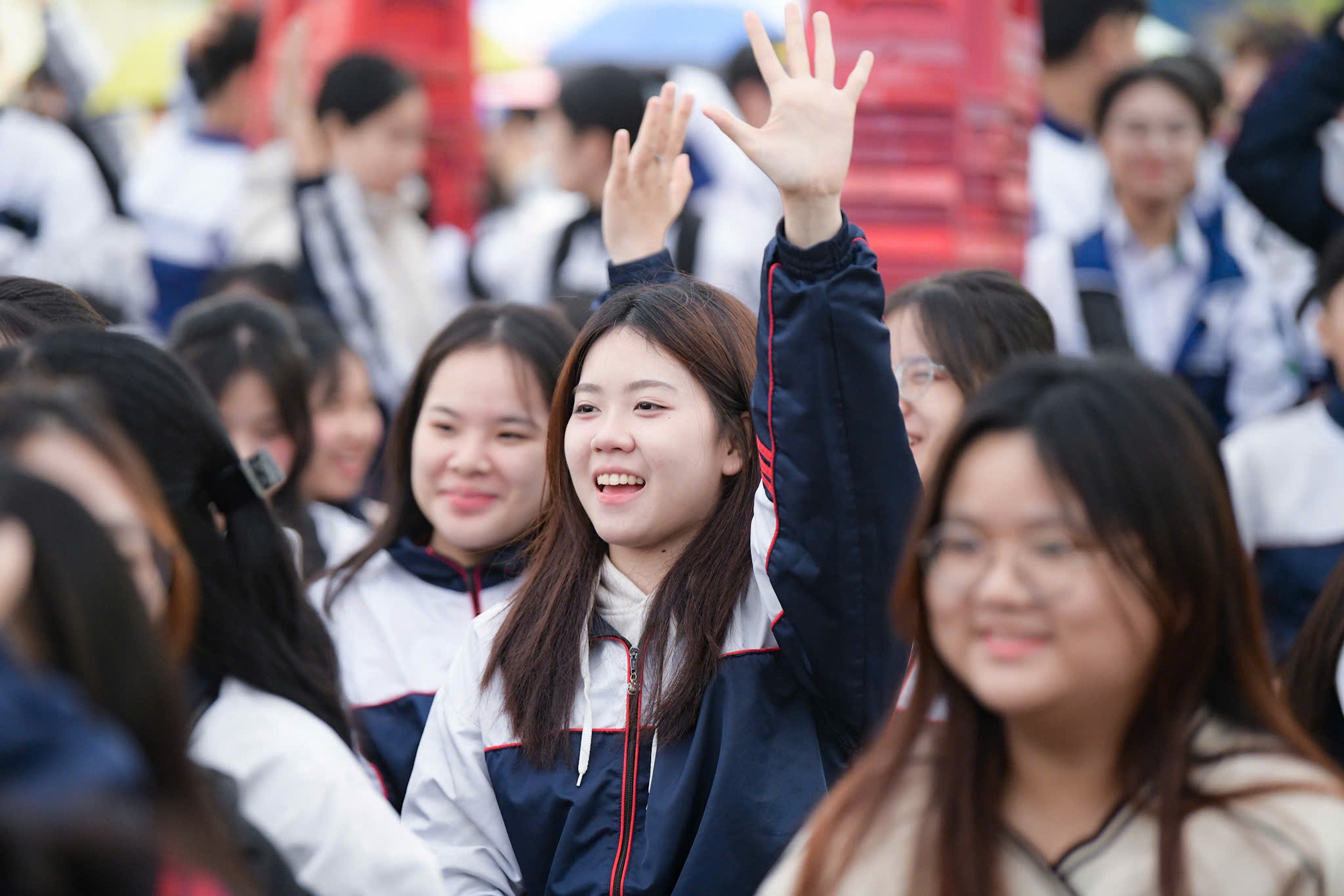 Tư vấn tuyển sinh 2026 đầu tiên diễn ra tại Đại học Vinh, quy tụ 100 gian tư vấn chọn ngành cho thí sinh - Ảnh 5.