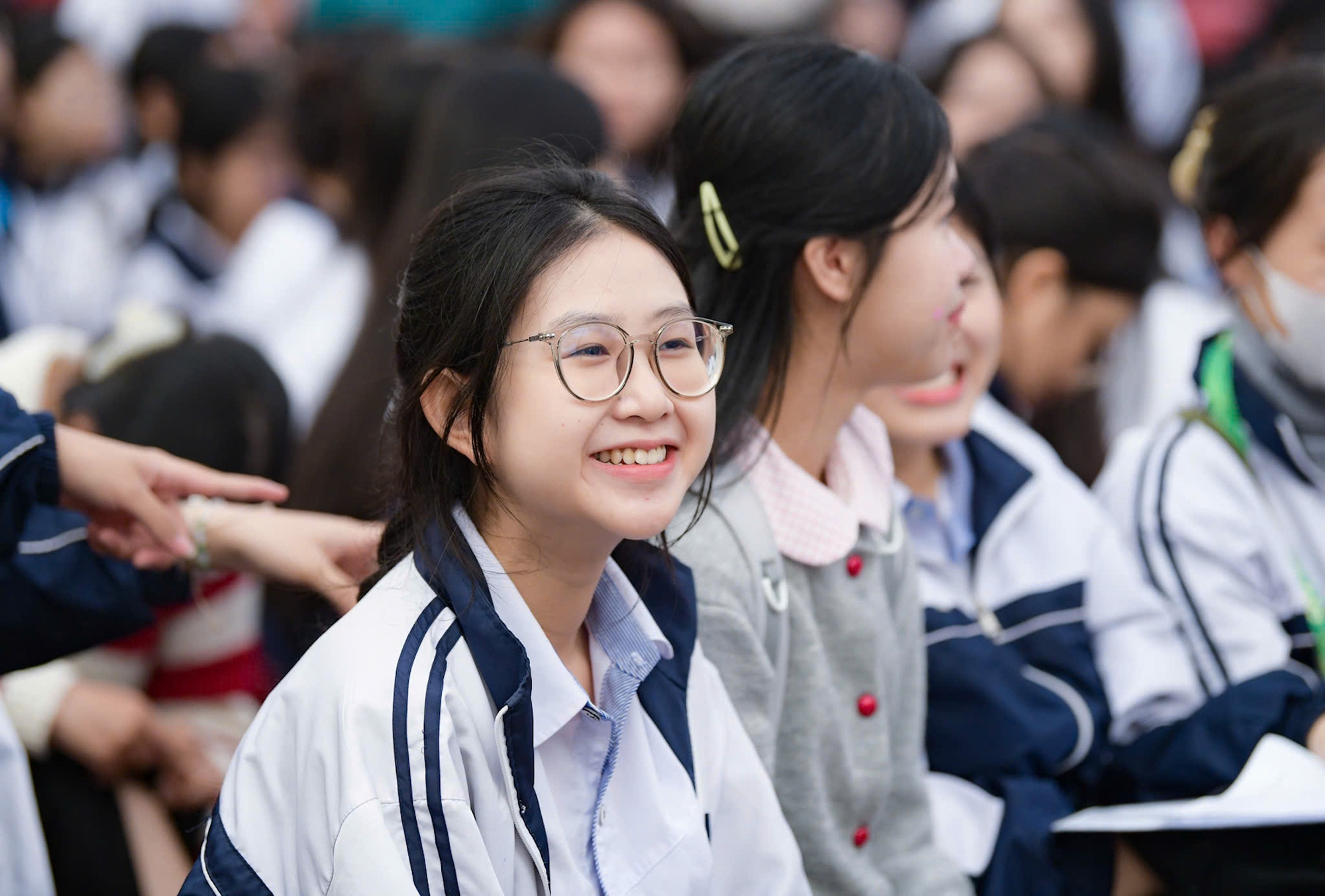 Tư vấn tuyển sinh 2026 đầu tiên diễn ra tại Đại học Vinh, quy tụ 100 gian tư vấn chọn ngành cho thí sinh - Ảnh 6.