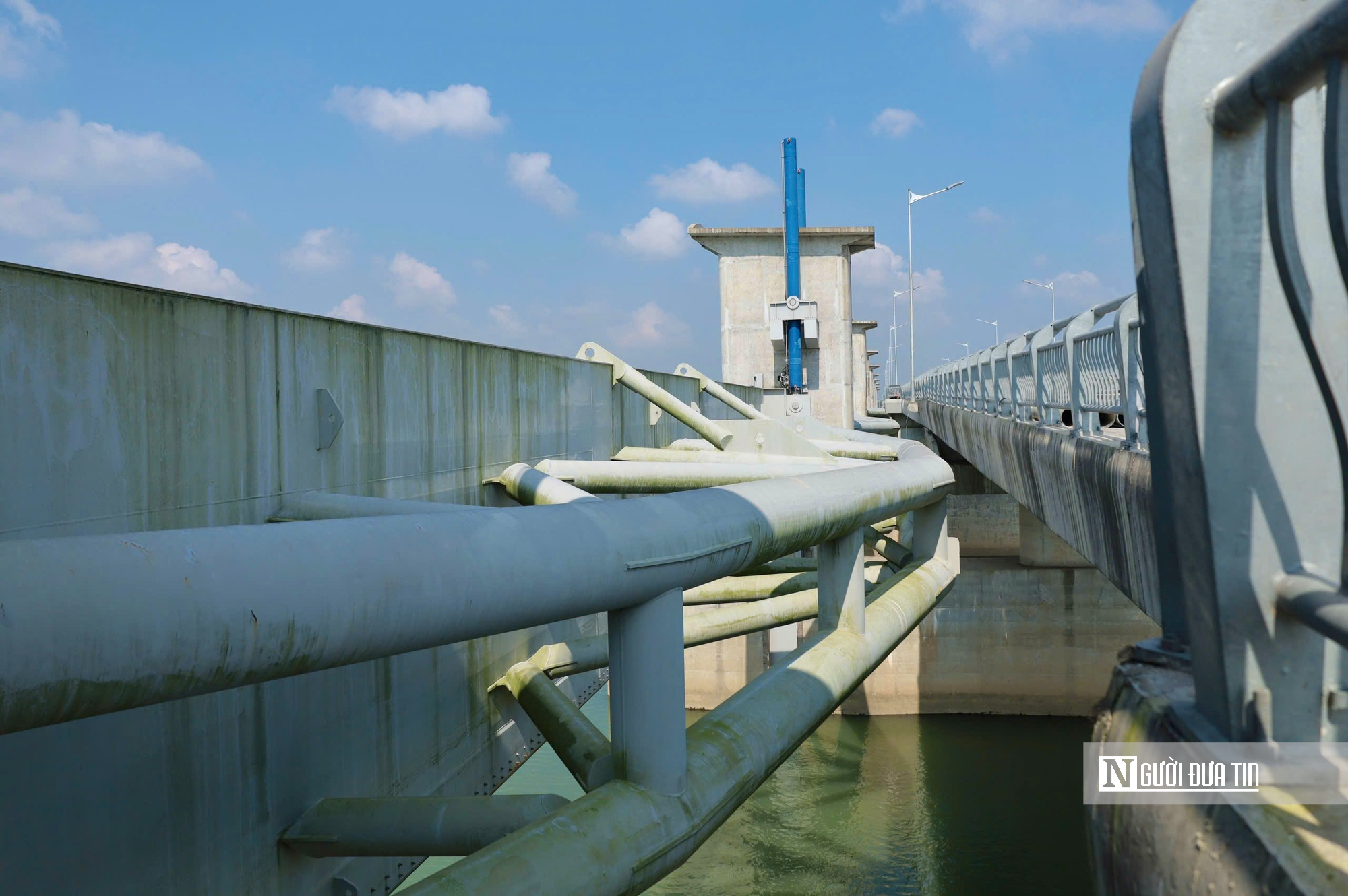 Đập dâng sông Trà Khúc gần 1.500 tỷ đồng hối hả thi công nước rút, nỗ lực thông xe trước Tết 2026- Ảnh 15.