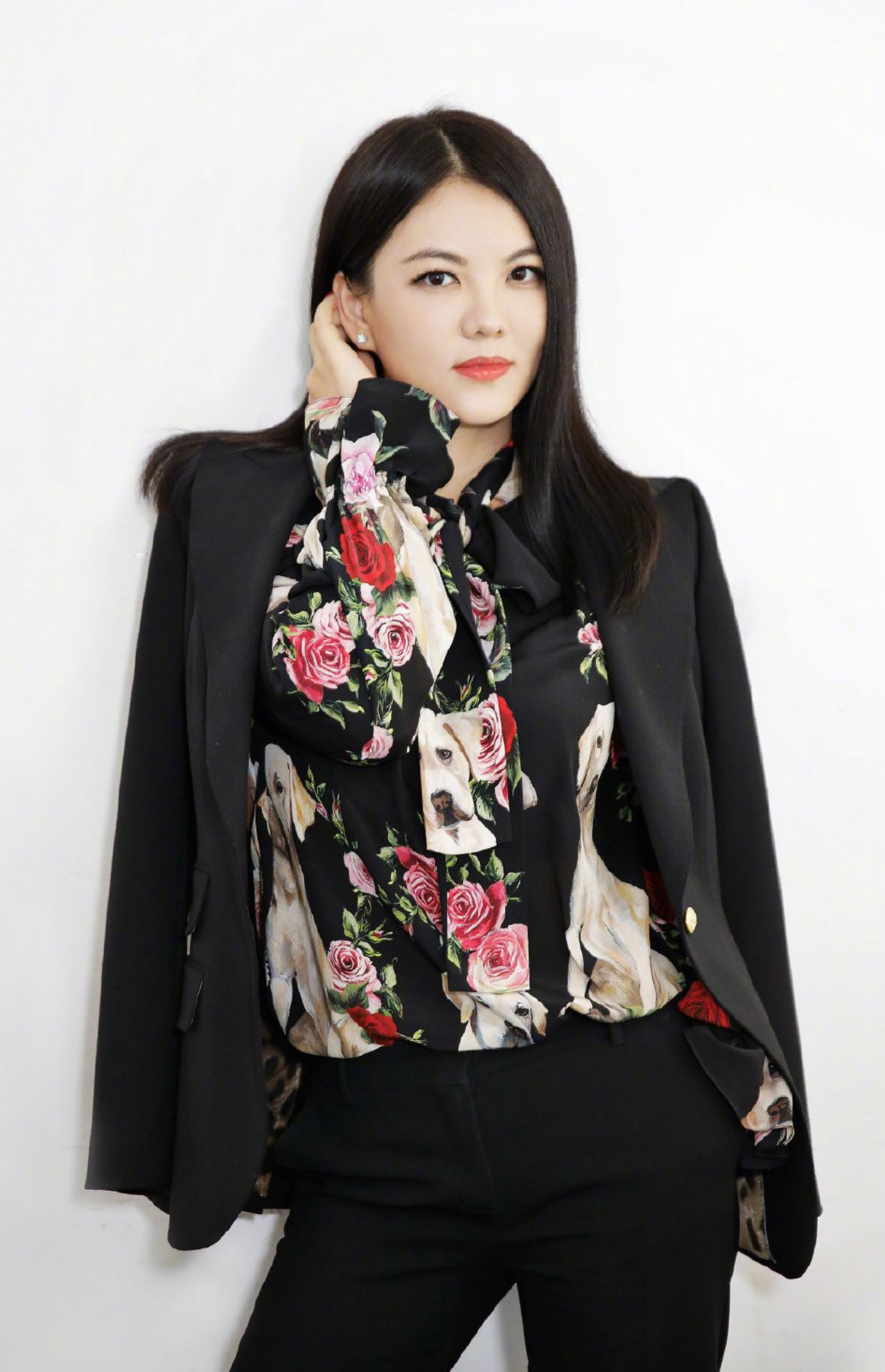 Nữ MC nổi tiếng, khoe khoang độ giàu có và cái kết phải nhận- Ảnh 1.