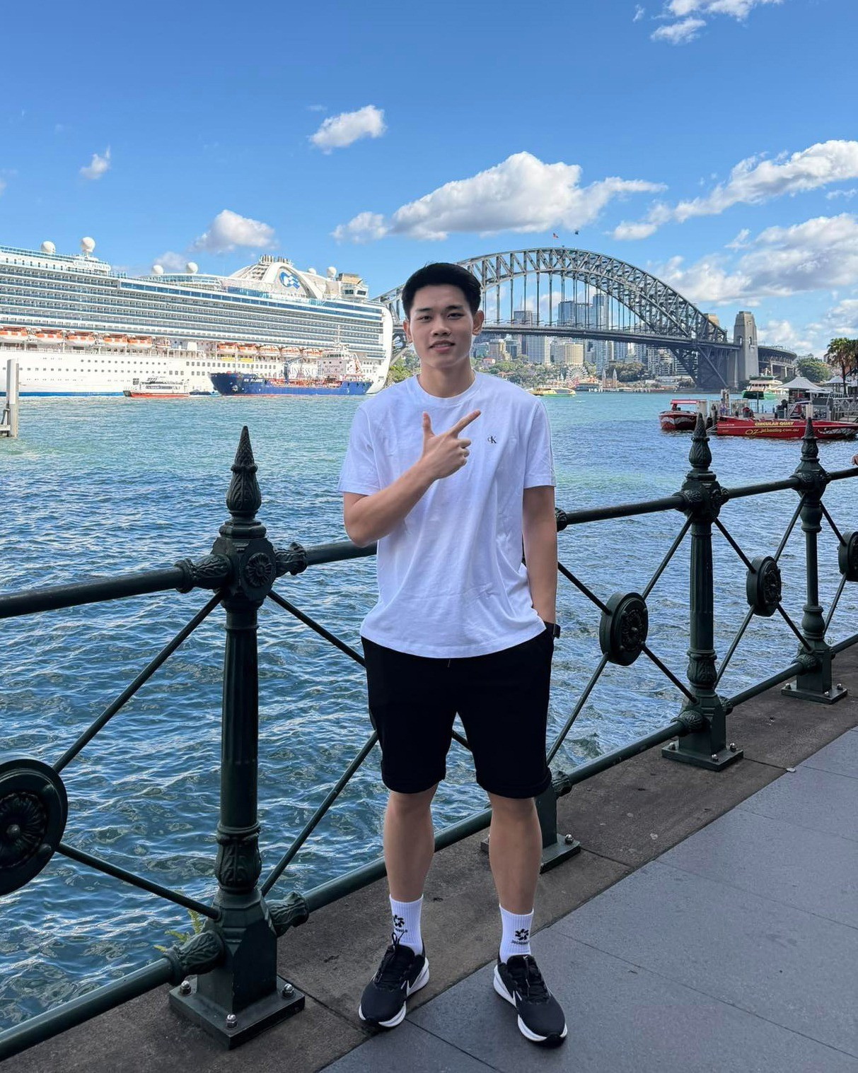 Tiền vệ Nguyễn Đ&igrave;nh Bắc: Cực đơn giản m&agrave; chất giữa đời thường- Ảnh 15.