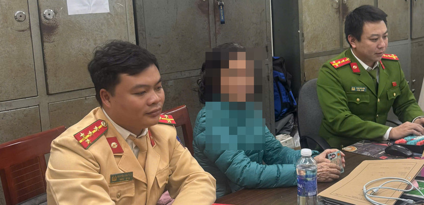 Hô "Đua xe nhé, công an ngủ hết rồi,...", người phụ nữ được mời lên phường- Ảnh 1.