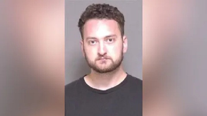 Muốn ly hôn và hưởng tiền bảo hiểm 26 tỷ đồng, bác sĩ Mỹ đầu độc vợ - Ảnh 3.