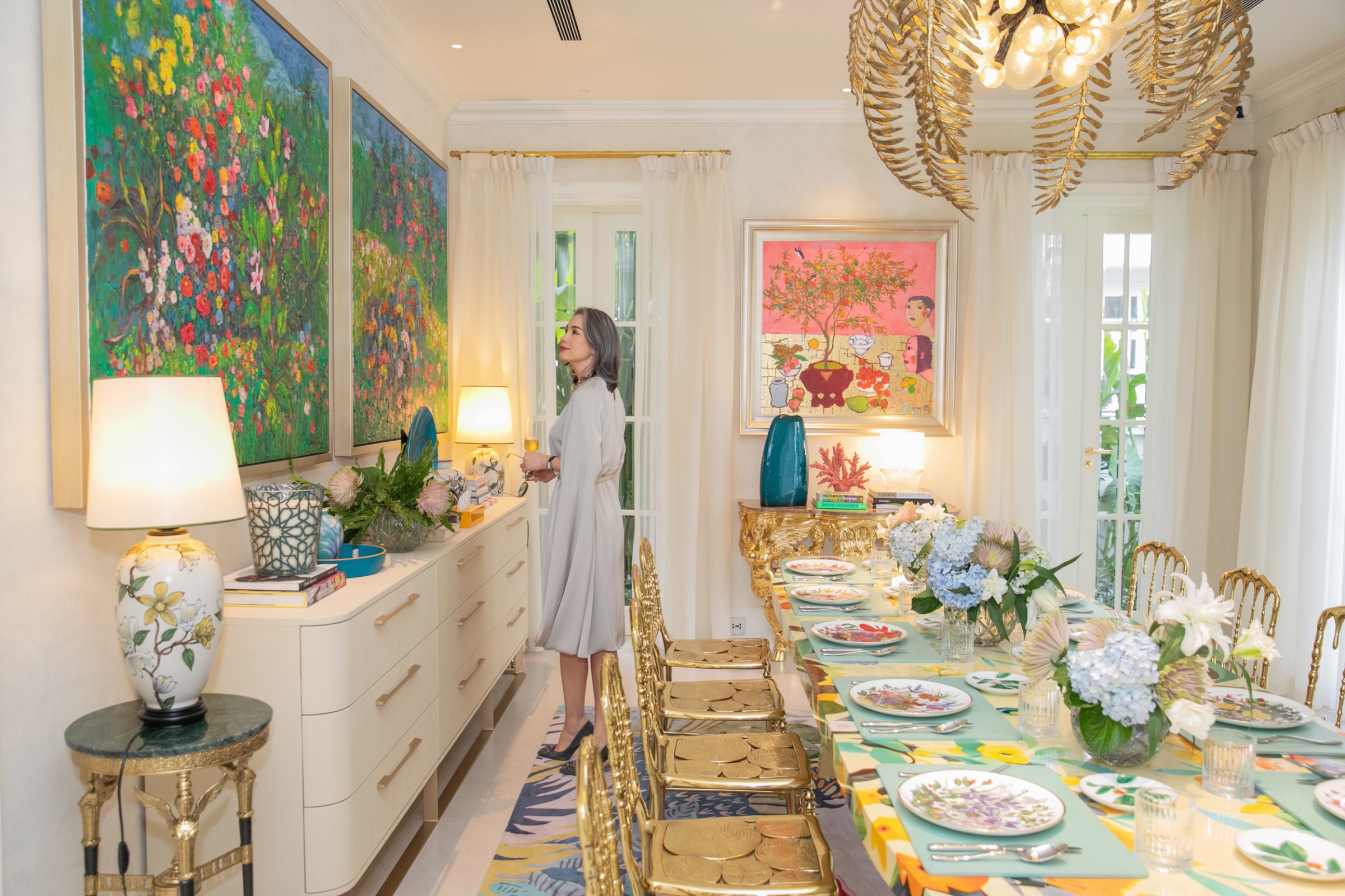 Hoa hậu Ngọc Khánh khiến công chúng bất ngờ trước nhan sắc "già tự nhiên" ở tuổi 50- Ảnh 2.