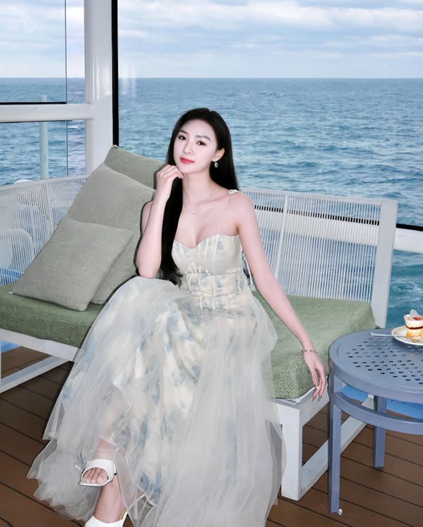 Nhan sắc vạn người m&ecirc; của người đẹp qu&ecirc; Đắk Lắk đang được "đẩy thuyền" với cầu thủ Đ&igrave;nh Bắc - Ảnh 10.