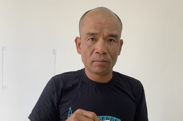 Bắt tài xế lái ô tô liên tục chạy vòng tròn gây náo loạn trên đường- Ảnh 1.