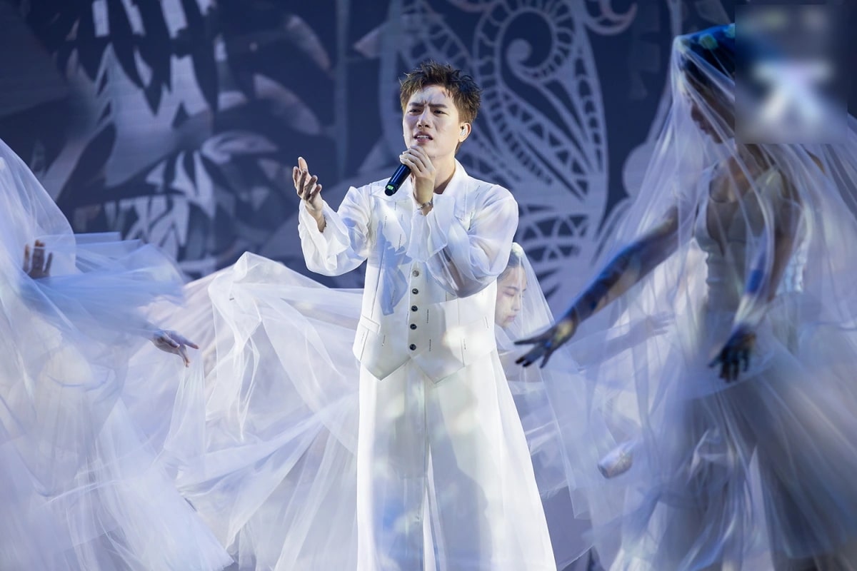 Nam ca sĩ đắt show bậc nhất showbiz và chuyện xúc động đằng sau ca khúc "Thưa Đảng" - Ảnh 6.