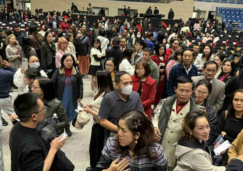 Bài học rút ra sau show "Về đây bốn cánh chim trời" bị hủy đột ngột trong đêm diễn- Ảnh 3.