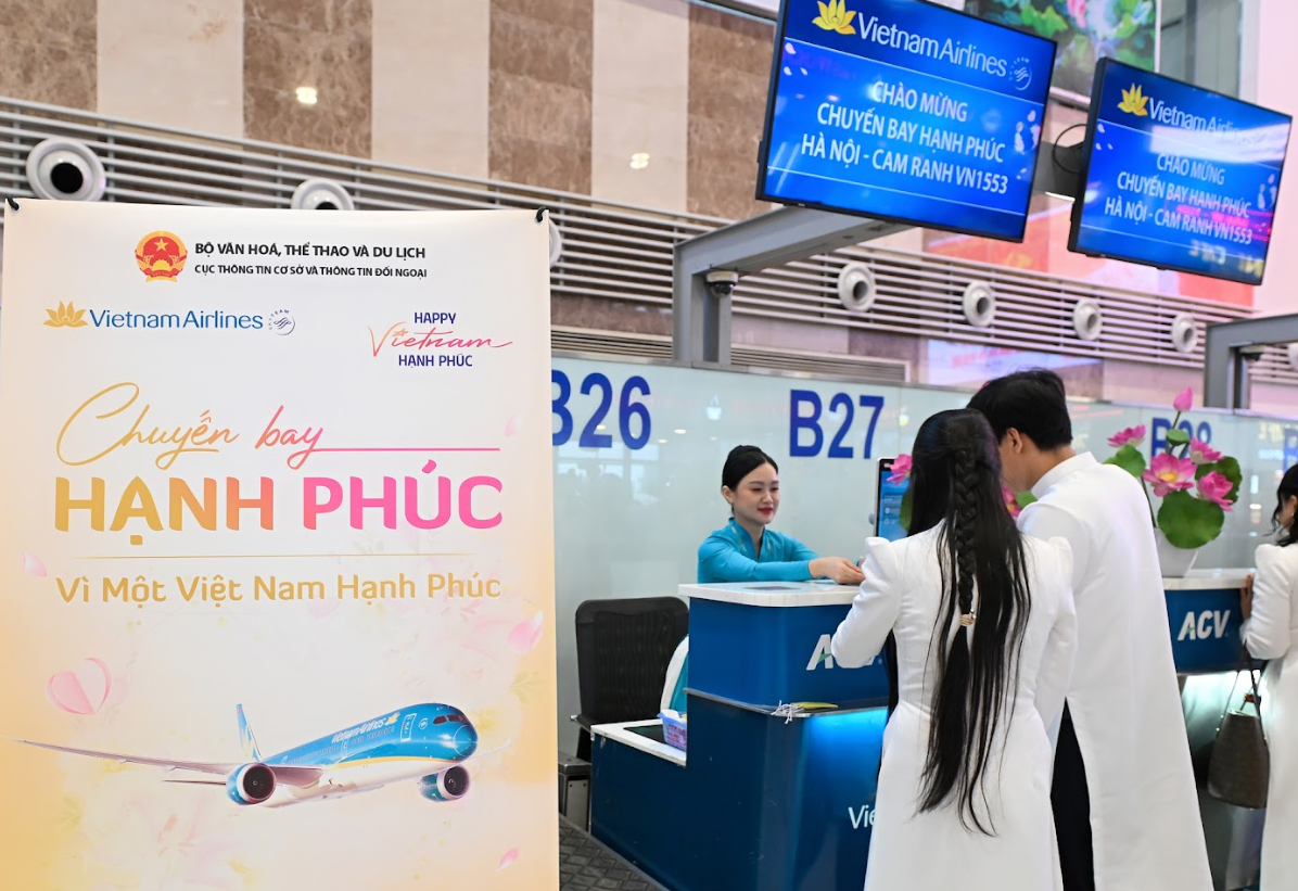 Vietnam Airlines lan tỏa thông điệp “Việt Nam hạnh phúc” từ bầu trời - Ảnh 1.