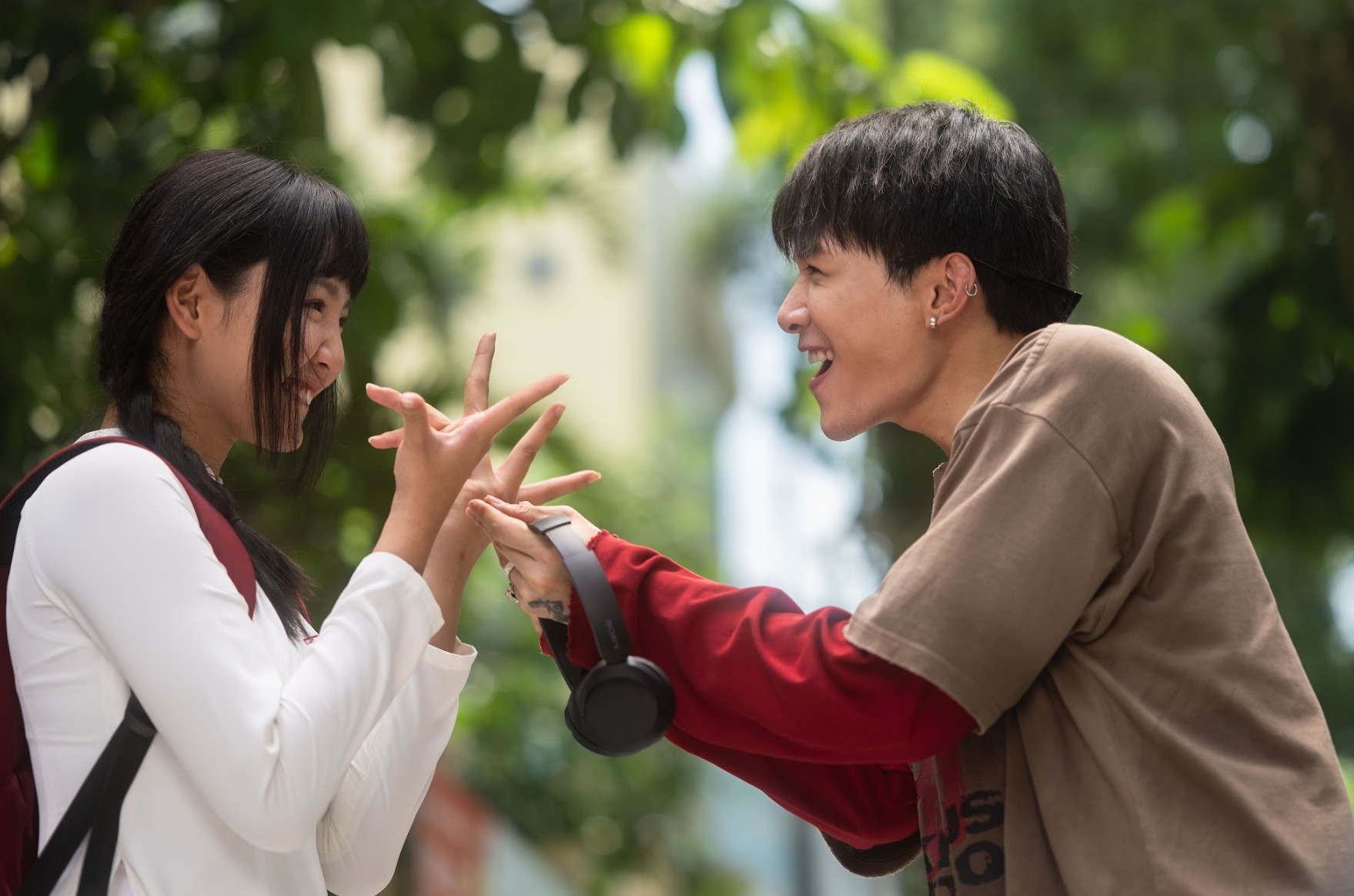 Mỹ nam duy nhất của Vbiz Việt: Mặt búng ra sữa, nhan sắc vô giá, 32 tuổi mà như mới 18 - Ảnh 2.