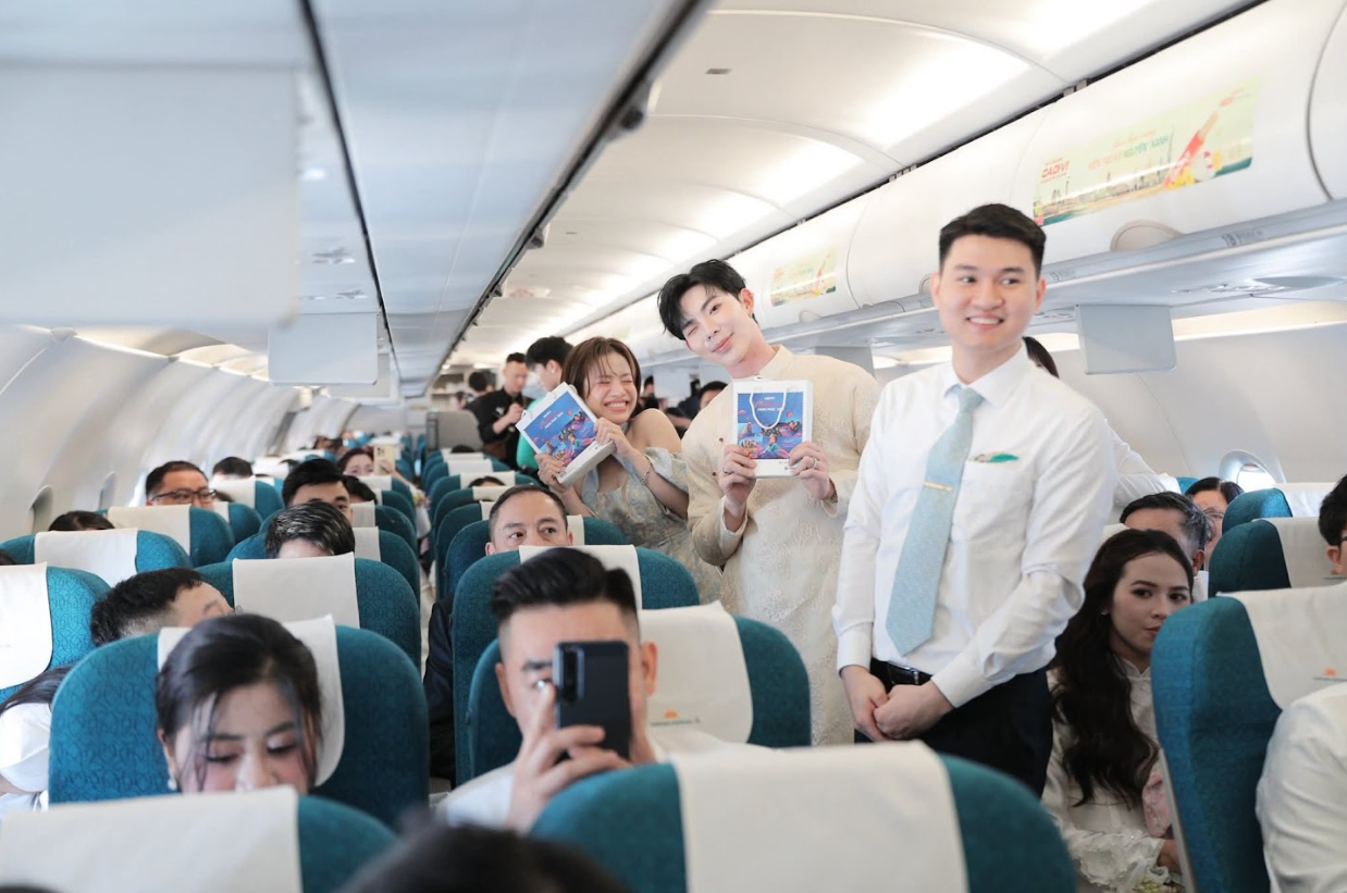 Vietnam Airlines lan tỏa thông điệp “Việt Nam hạnh phúc” từ bầu trời - Ảnh 11.