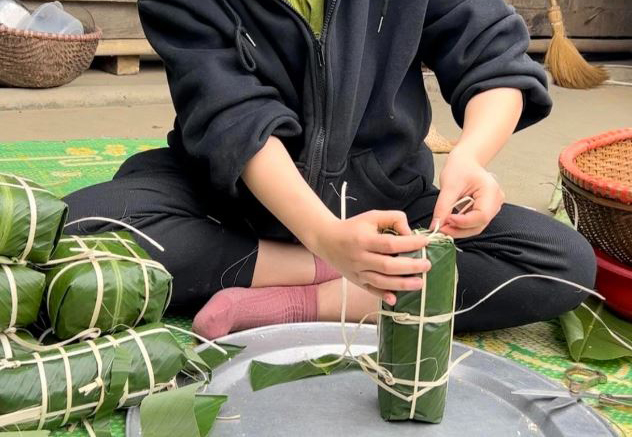 Đặc sản độc đáo: Bánh chưng nhân cá chép - nghe tưởng đùa nhưng thật sự tồn tại- Ảnh 6. Đặc sản độc đáo: Bánh chưng nhân cá chép - nghe tưởng đùa nhưng thật sự tồn tại- Ảnh 6.