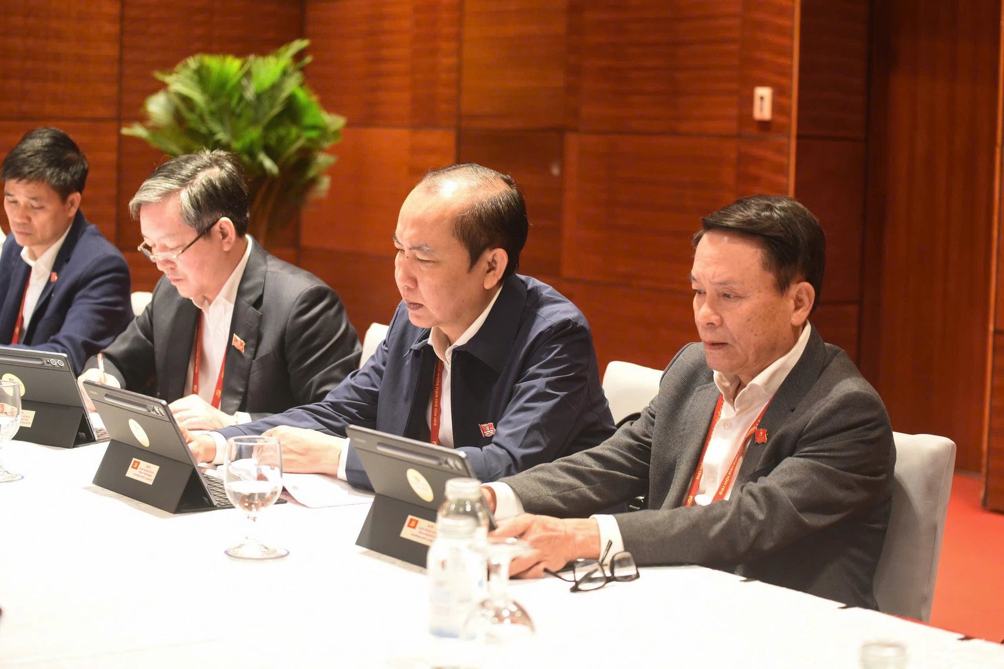 Đại biểu MTTQ, c&aacute;c đo&agrave;n thể Trung ương thảo luận Văn kiện Đại hội XIV của Đảng- Ảnh 5.