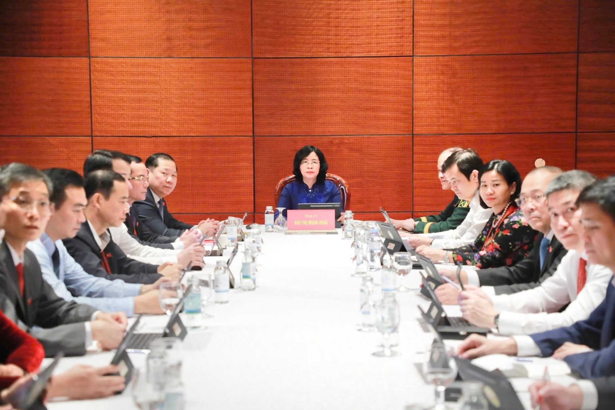 Đại biểu MTTQ, c&aacute;c đo&agrave;n thể Trung ương thảo luận Văn kiện Đại hội XIV của Đảng- Ảnh 1.