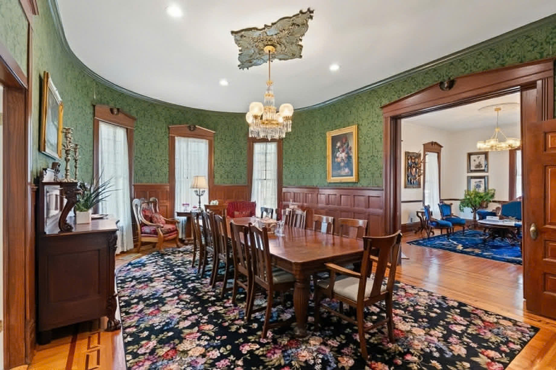 "Hoa hậu giàu bậc nhất Việt Nam": Mới tậu biệt thự gần 8.000m2 ở Mỹ  - Ảnh 11.