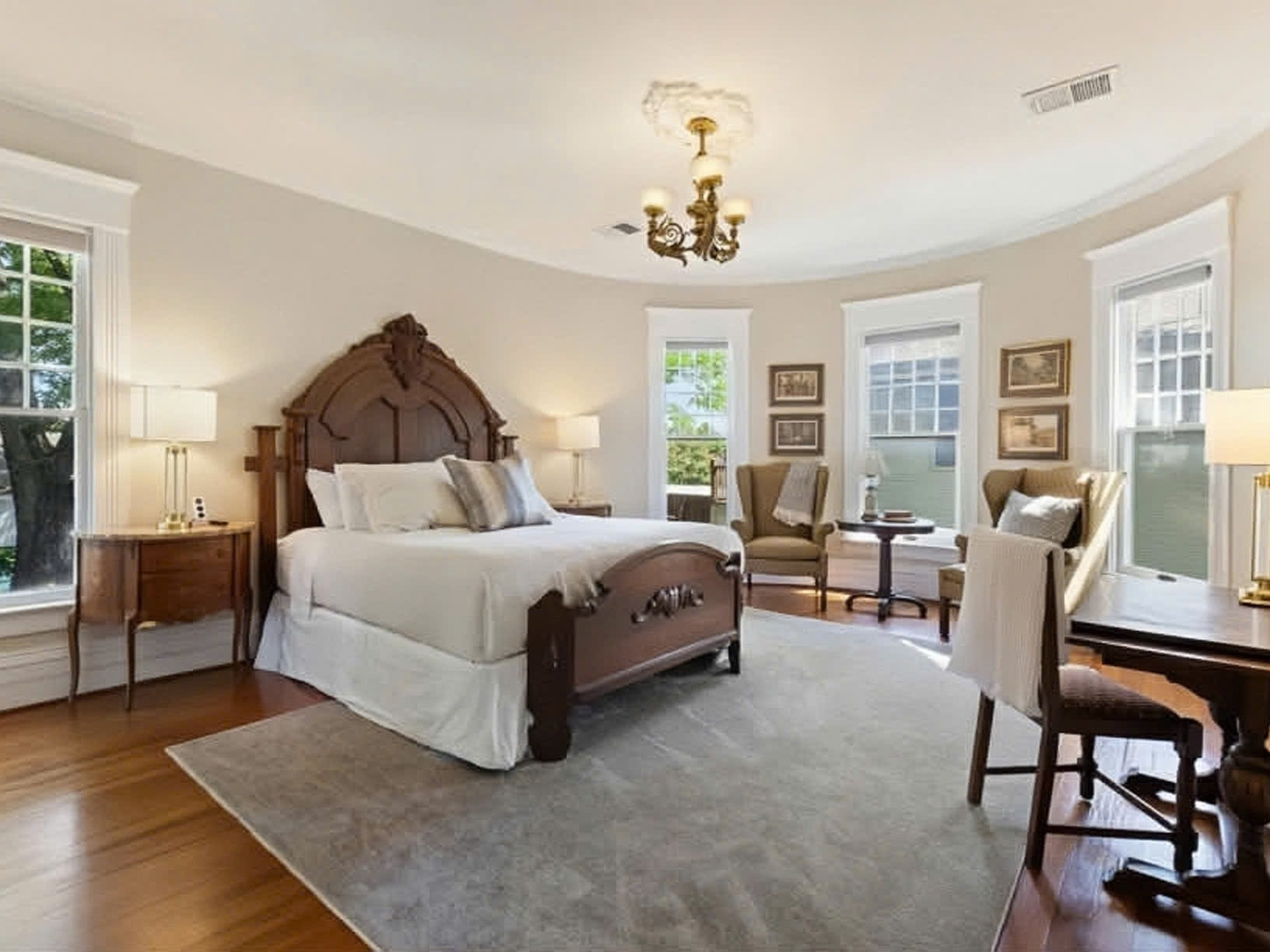 "Hoa hậu giàu bậc nhất Việt Nam": Mới tậu biệt thự gần 8.000m2 ở Mỹ  - Ảnh 12.