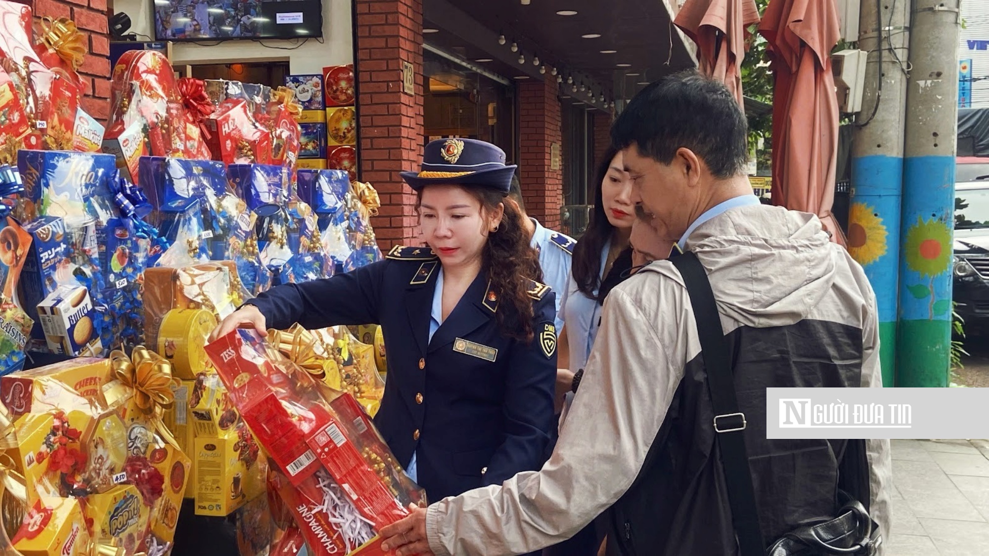 Gia Lai: Tăng cường kiểm tra, phát huy vai trò "lá chắn" bảo vệ người tiêu dùng, thị trường cao điểm Tết- Ảnh 5.