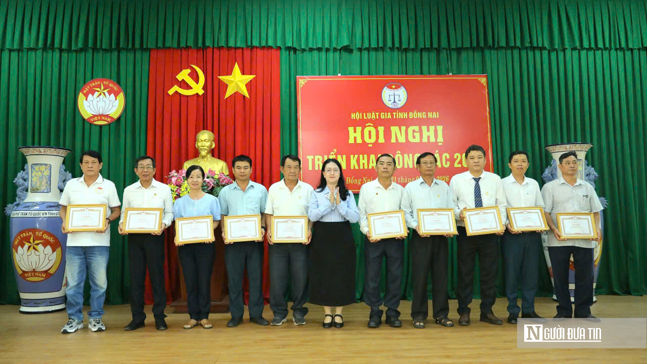 Hội Luật gia tỉnh Đồng Nai: Dấu ấn năm hợp nhất, khẳng định vai tr&ograve; trong x&acirc;y dựng Nh&agrave; nước ph&aacute;p quyền - Ảnh 6.