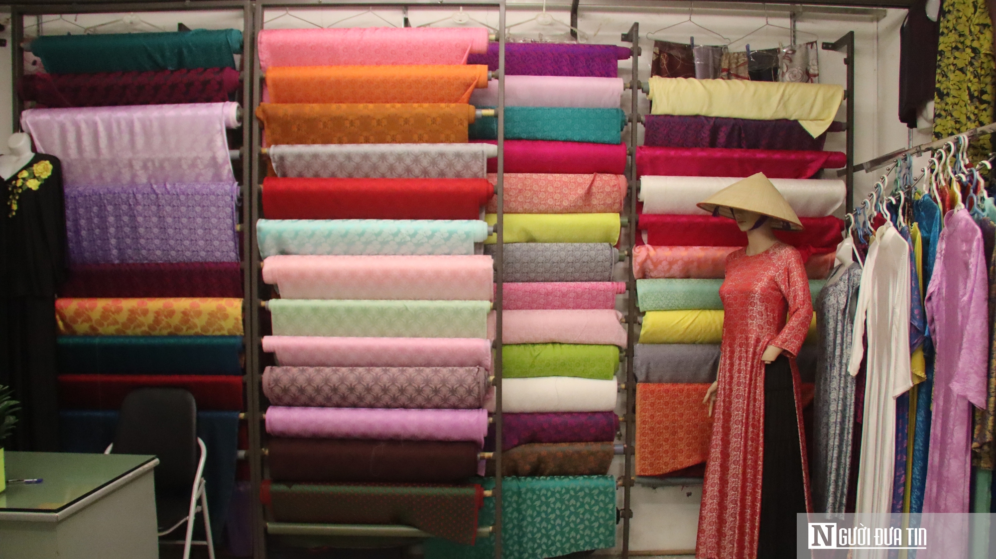 Thu nhập thấp, người trẻ không còn mặn mà với nghề dệt lụa - Ảnh 5.