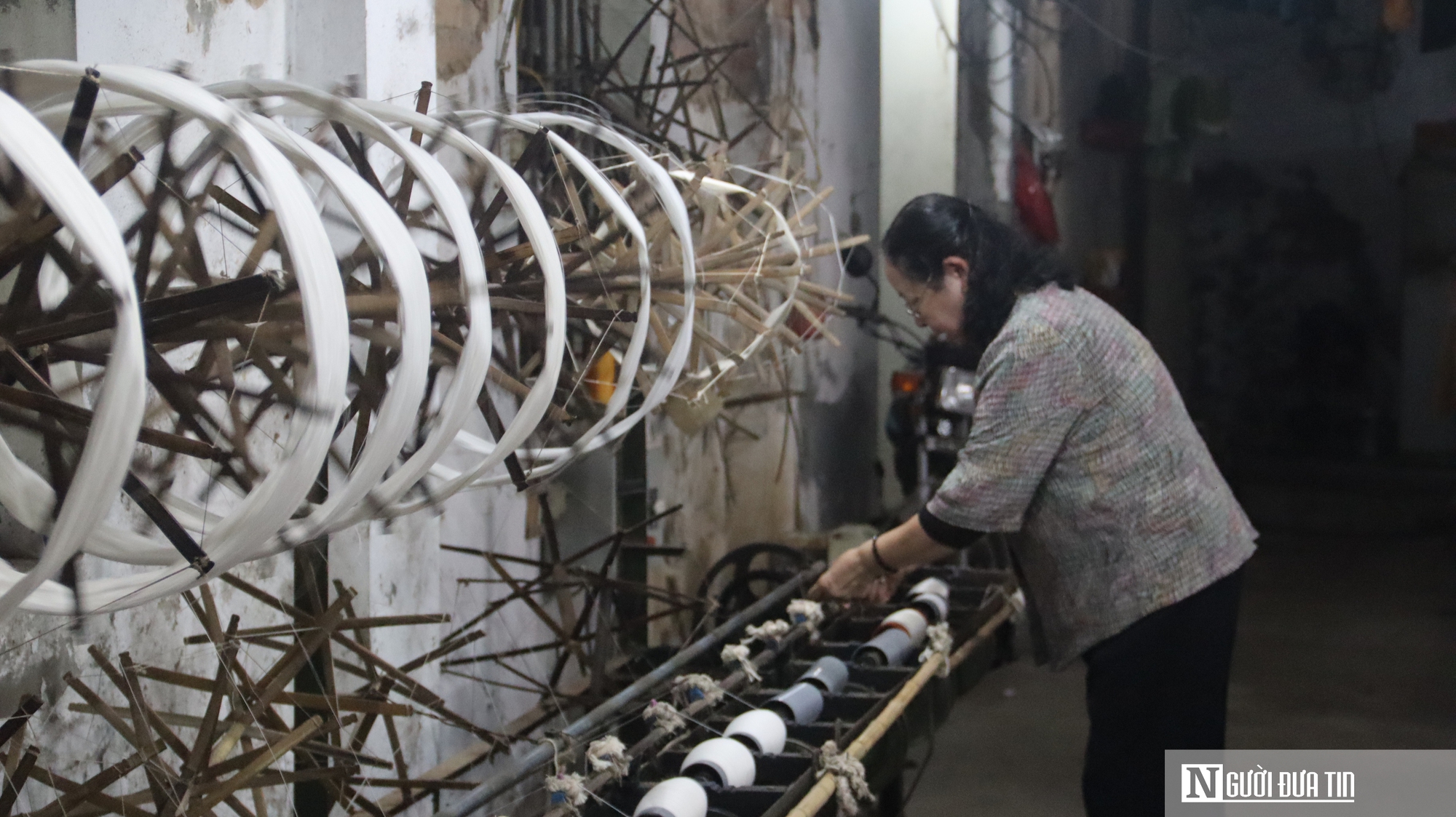 Thu nhập thấp, người trẻ không còn mặn mà với nghề dệt lụa - Ảnh 8.