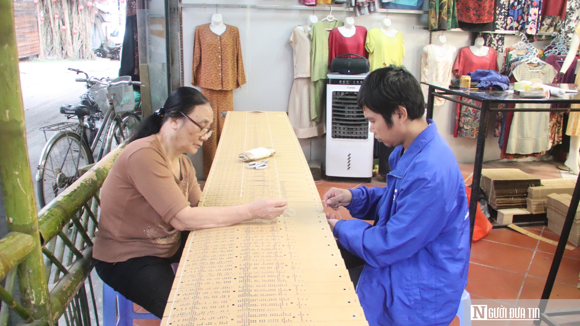 Thu nhập thấp, người trẻ không còn mặn mà với nghề dệt lụa - Ảnh 4.