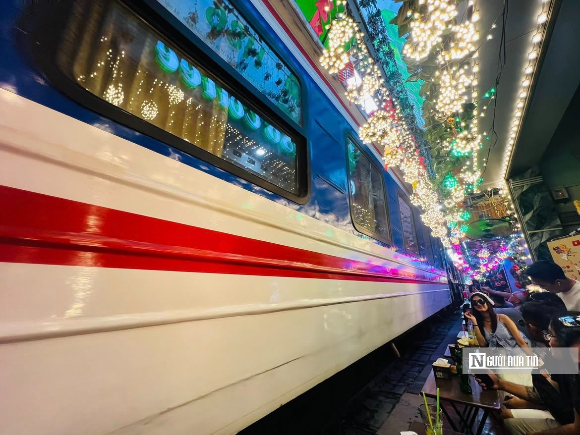 Hết thời “sống chung với tàu hỏa” ở phố cà phê đường tàu Hà Nội? - Ảnh 4.