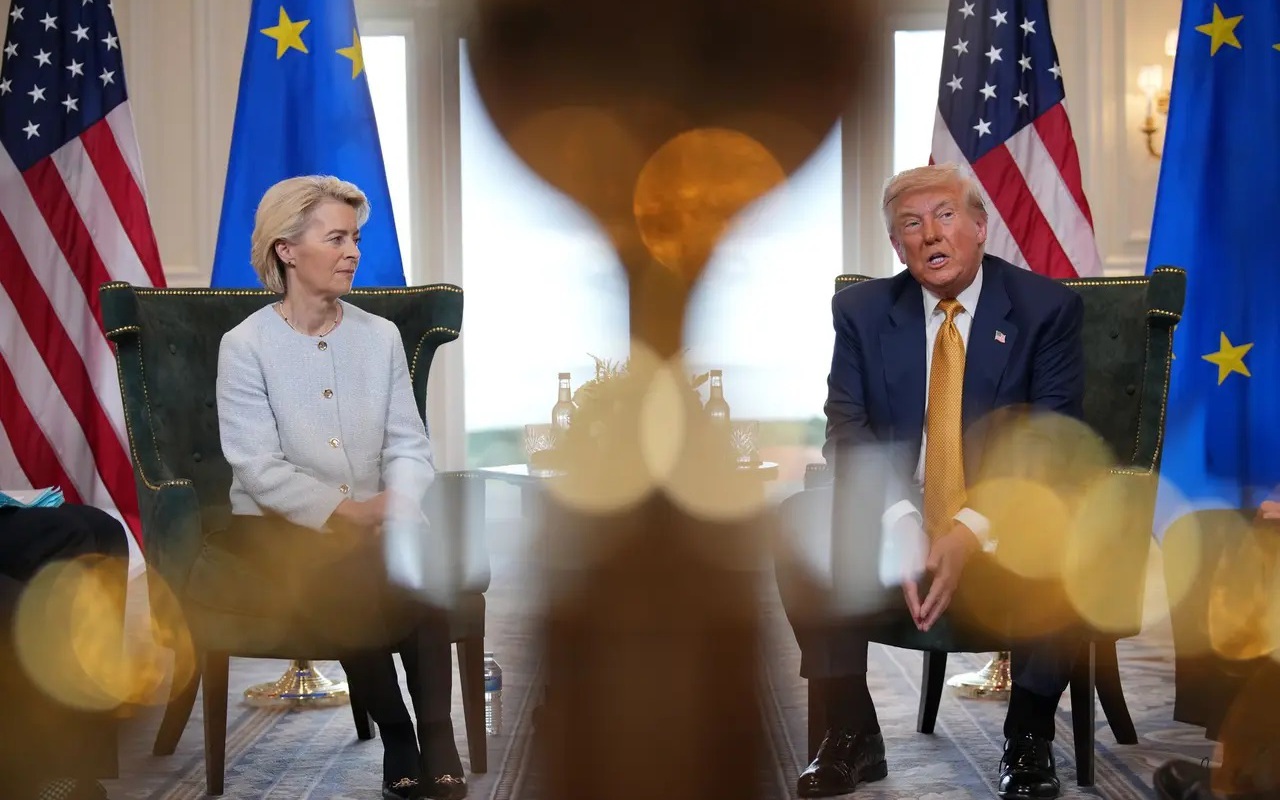 &Aacute;p lực nghẹt thở ở Pokrovsk: Nga siết v&ograve;ng v&acirc;y, Ukraine phản k&iacute;ch dữ dội - Ảnh 1.