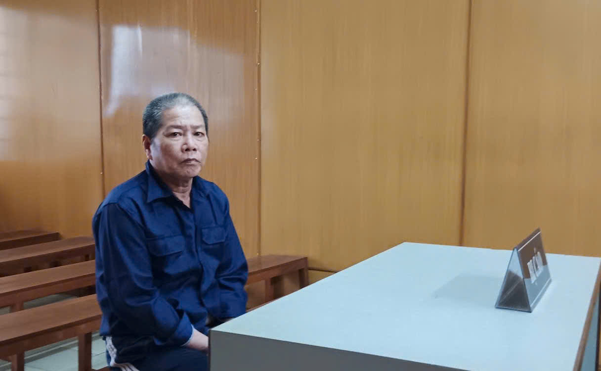 Đóng giả người khác để lừa bán đất rồi trốn truy nã, nhưng không thoát - Ảnh 1.